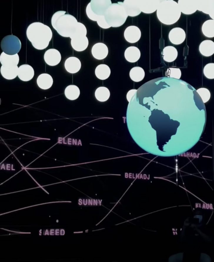 INTERACTIVE & IMMERSIVE NEON SWINGS CAMPUS GERMANY Shout