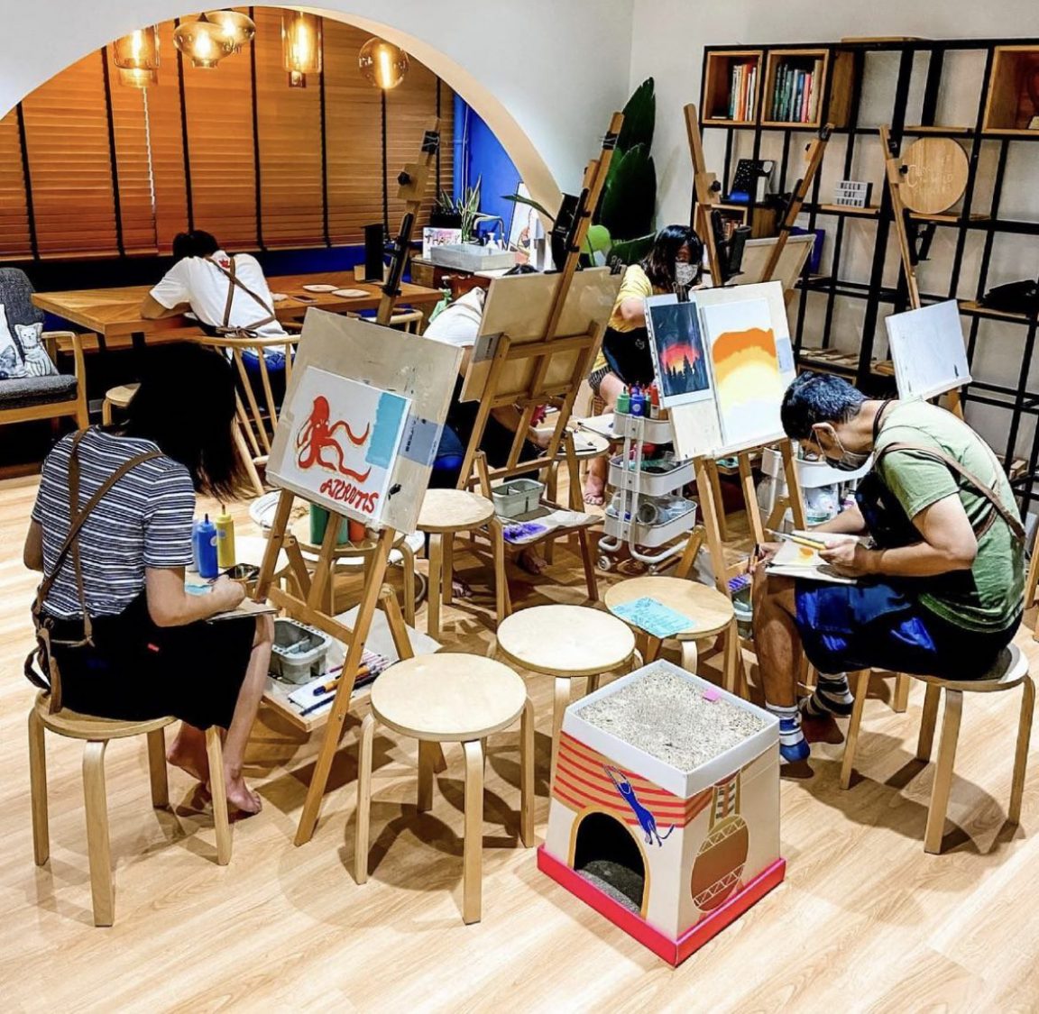 SINGAPORE'S FIRST ART JAMMING WITH CATS FOR JUST 40 WITH A FREE DRINK