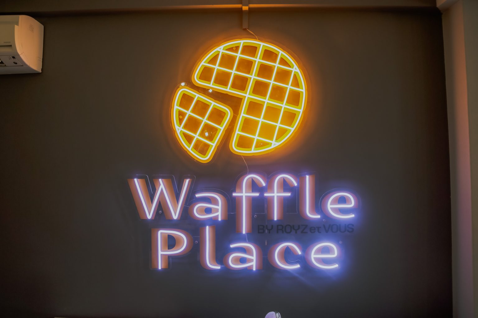 SINGAPORE’S FIRST HALAL SPECIALTY WAFFLE CAFÉ WITH PREMIUM WAFFLES