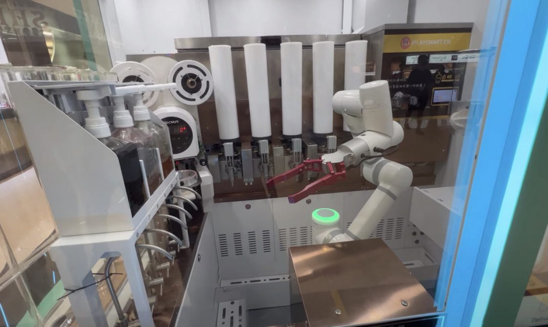 FULLY AUTOMATED VENDING MACHINE THAT MAKES BUBBLE TEA IN SINGAPORE Shout