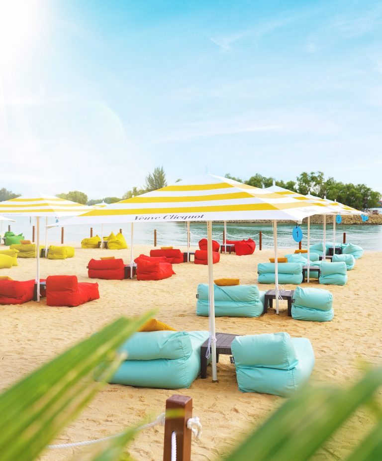 POPUP BEACH CLUB AT SENTOSA WITH VEUVE CLICQUOT CHAMPAGNE & WATER