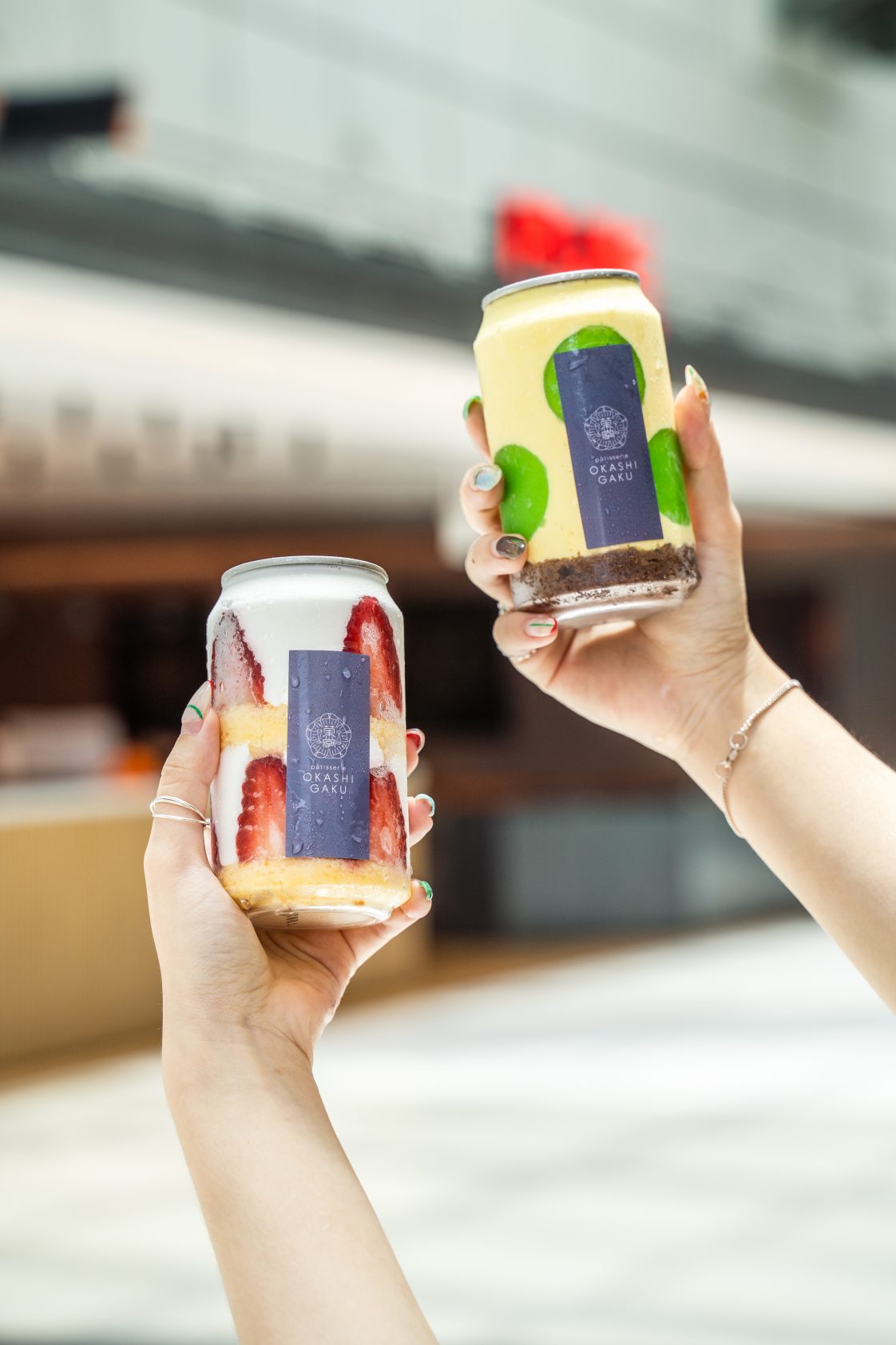 [SHOUT REVIEWS] JAPAN’S VIRAL CANNED CAKE VENDING MACHINE IN SINGAPORE