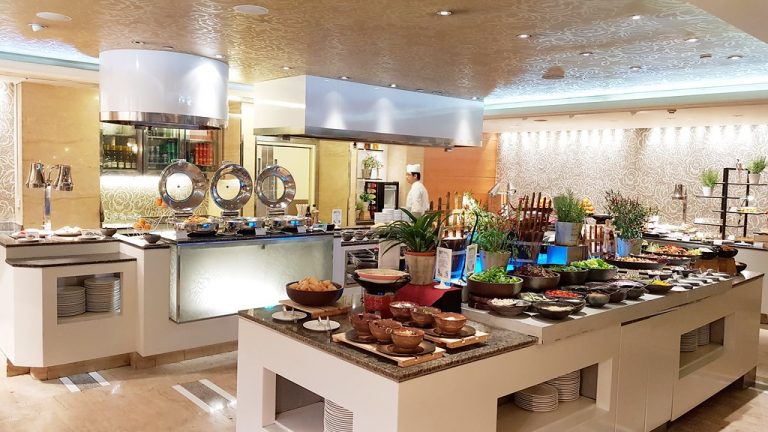 1 FOR 1 HALAL LUNCH DINNER BUFFET AT HOLIDAY INN SINGAPORE ORCHARD CITY CENTRE FROM 29 PAX 