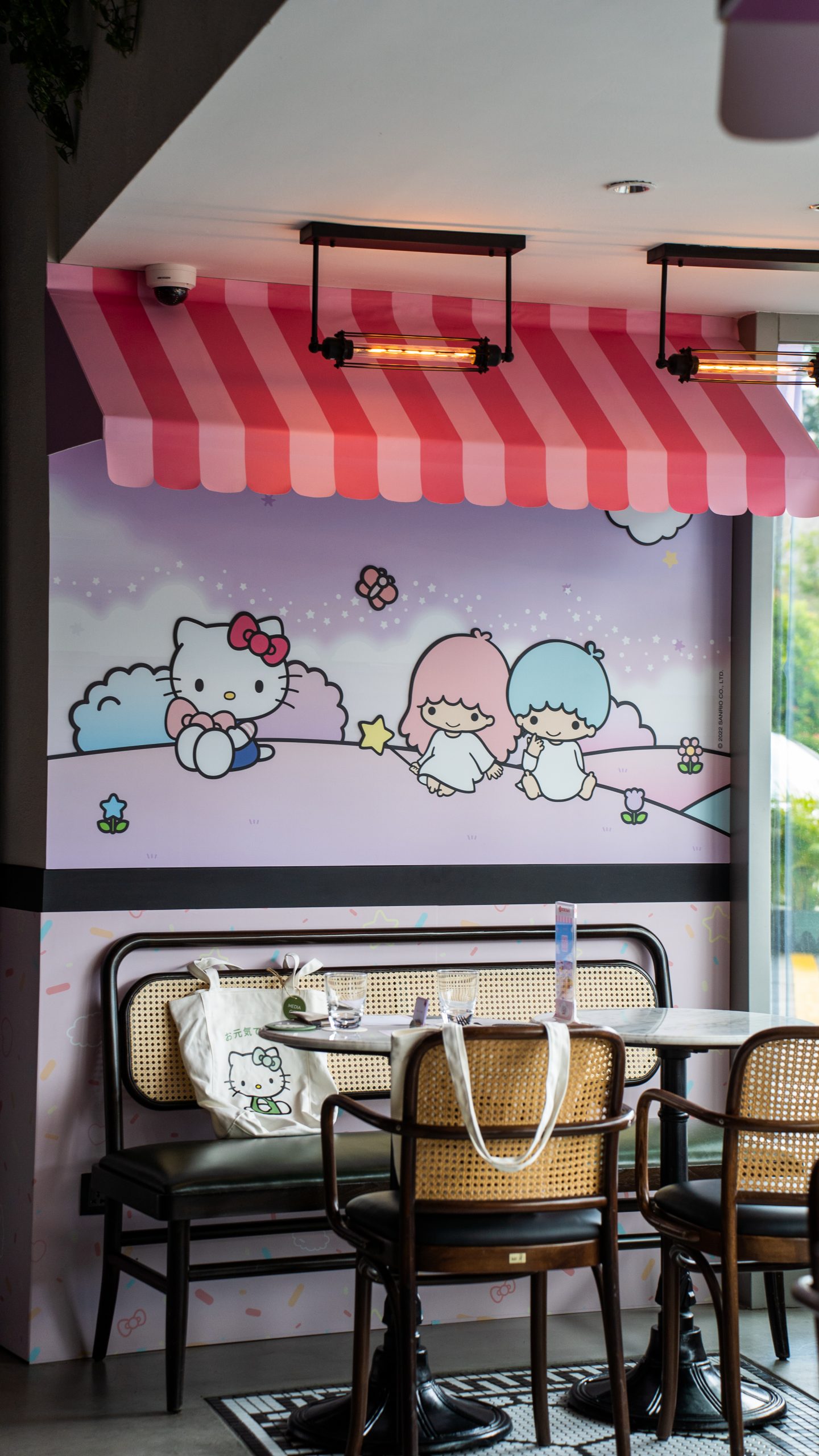 Hello Kitty Cafe Las Vegas on Instagram: “🎀 POP-UP TIME 🎀 . We
