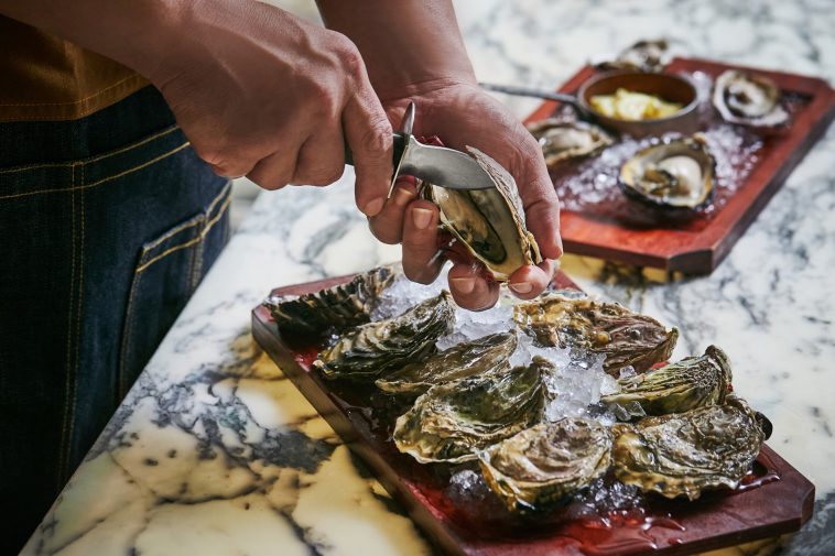 WHERE TO GET FRESH OYSTERS IN SINGAPORE FROM JUST 1! Shout