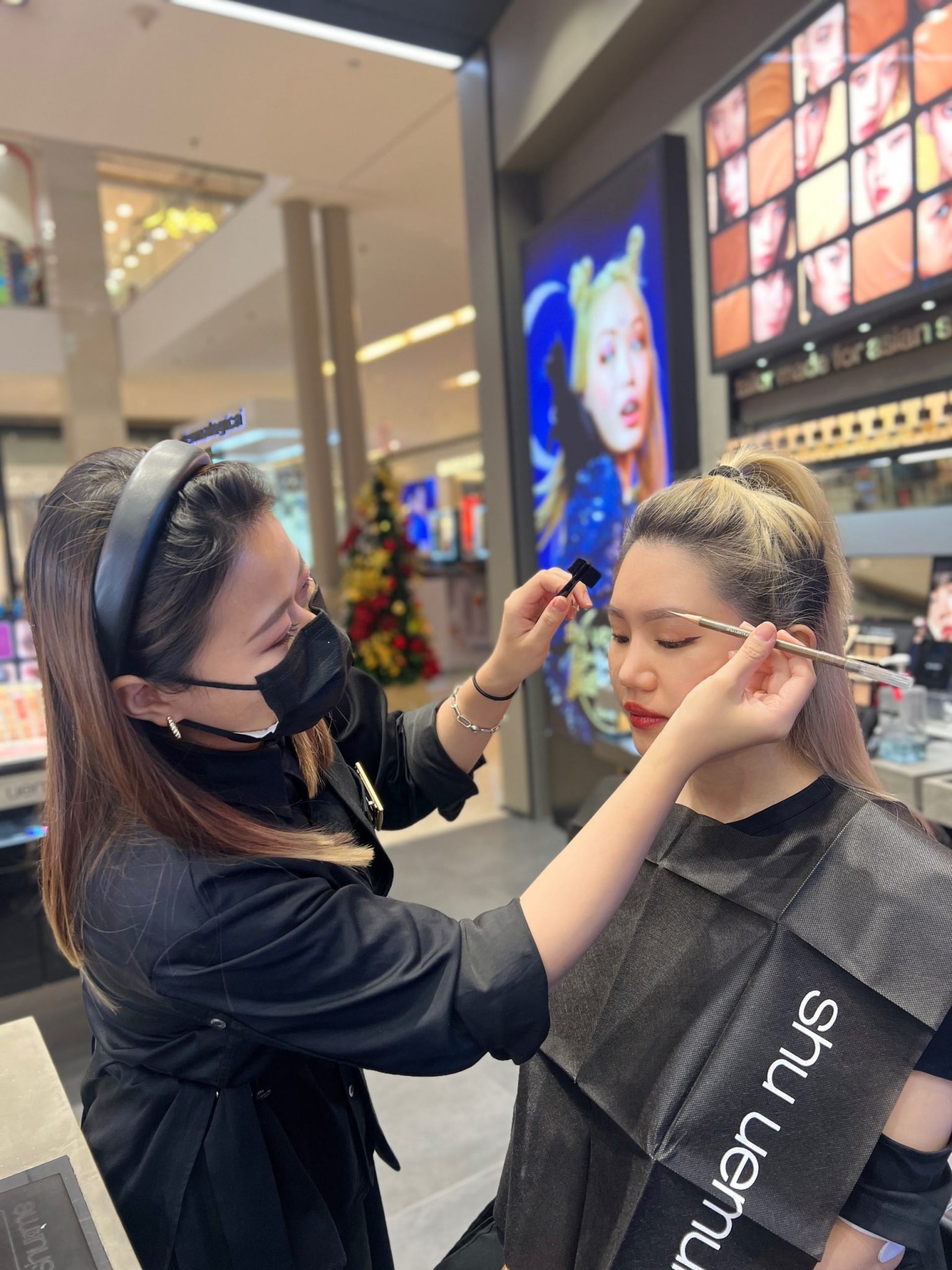 HERE’S HOW YOU CAN GET A FREE MAKEOVER & GOODIE BAG FROM SHU UEMURA