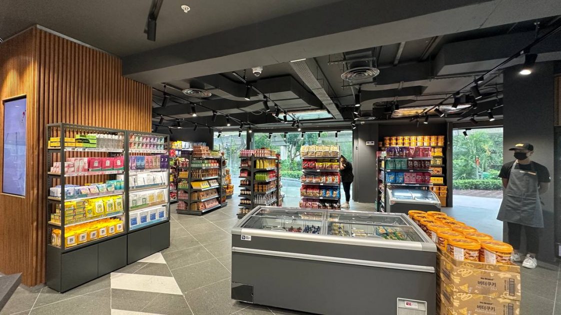 KOREAN CONVENIENCE STORE EMART24 OPENS IN JURONG POINT & NEX WITH