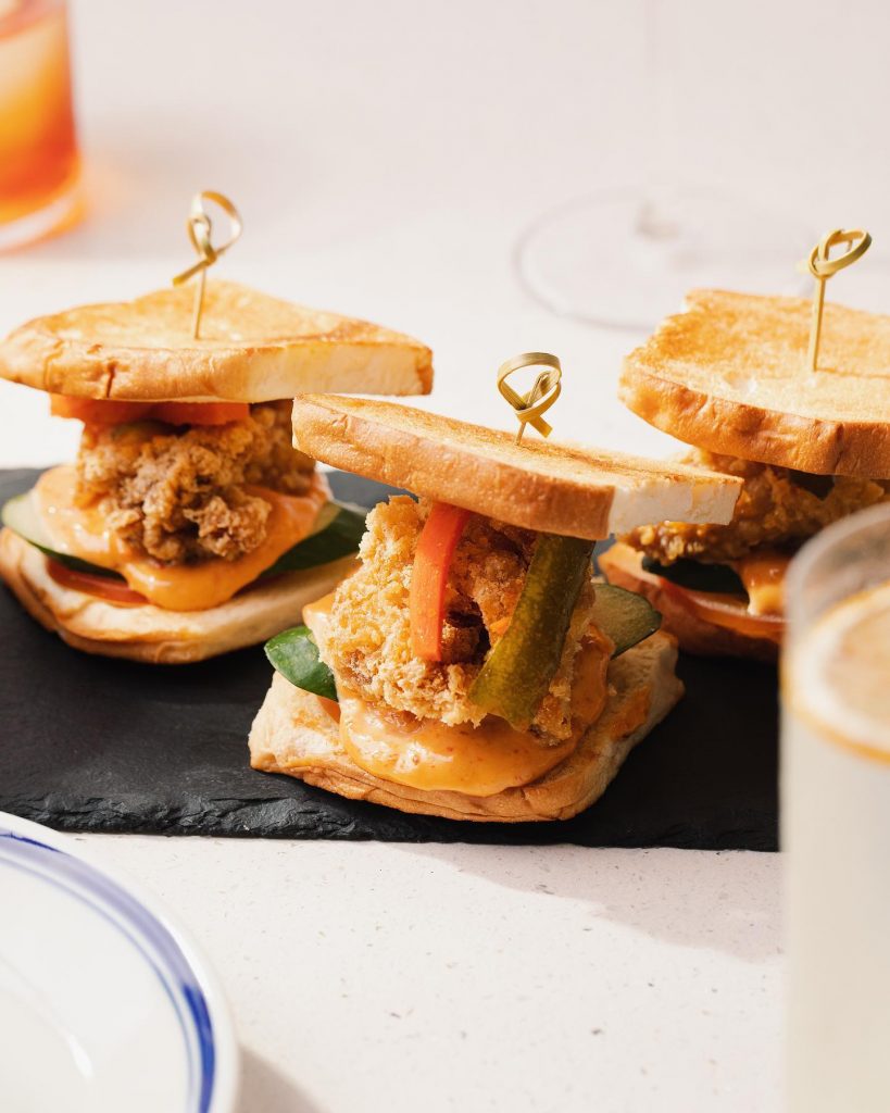 NUTMEG & CLOVE HAS FREE FLOW CHICKEN SANDWICHES DAILY DURING HAPPY HOUR