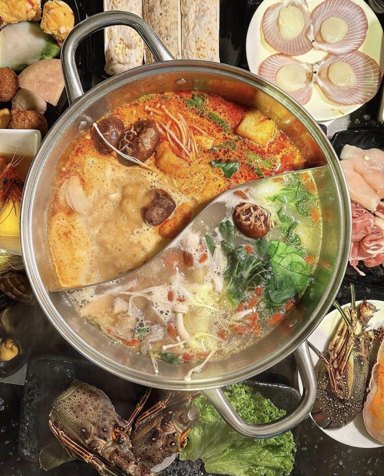 DINE FOR FREE WITH 3 PAYING ADULTS AT THIS HALAL SEAFOOD STEAMBOAT