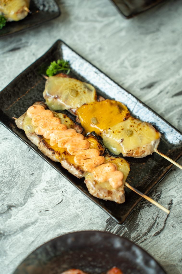 [SHOUT REVIEWS] BUGIS IZAKAYA HAS JUMBO CHARCOALGRILLED KUSHIYAKI