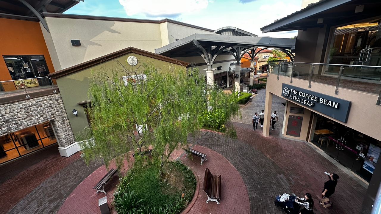 Singapore Walking Routes: Johor Premium Outlets