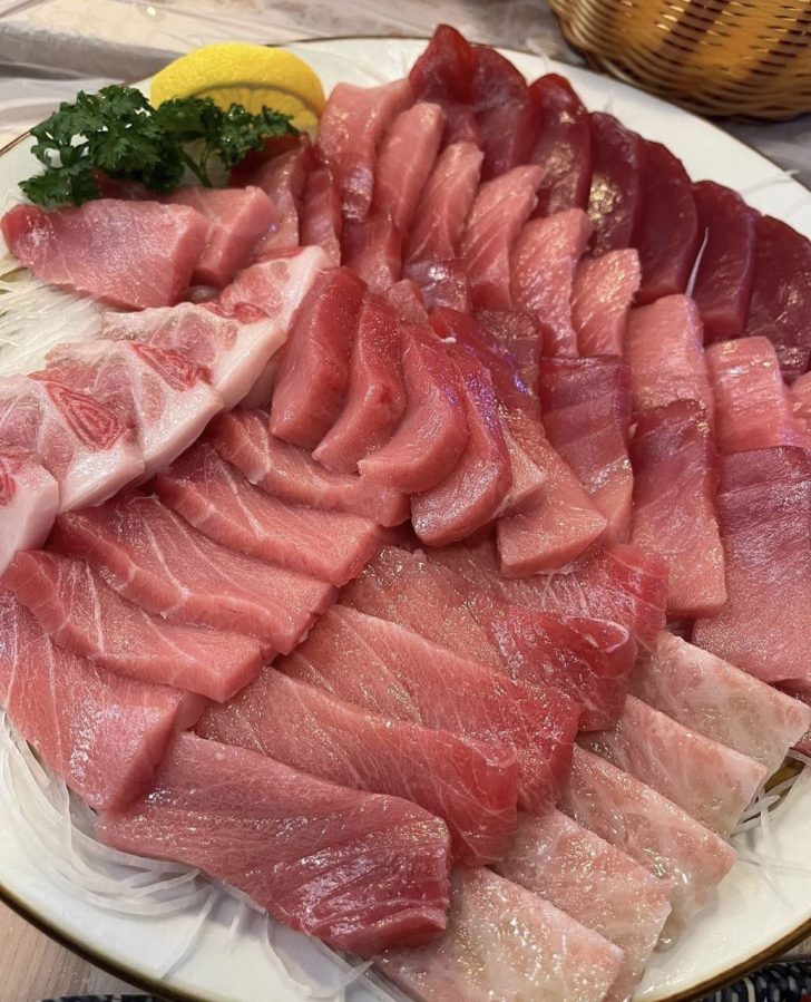 FREE LIVE TUNA CUTTING SHOW AT THIS KOREAN SEAFOOD RESTAURANT WITH