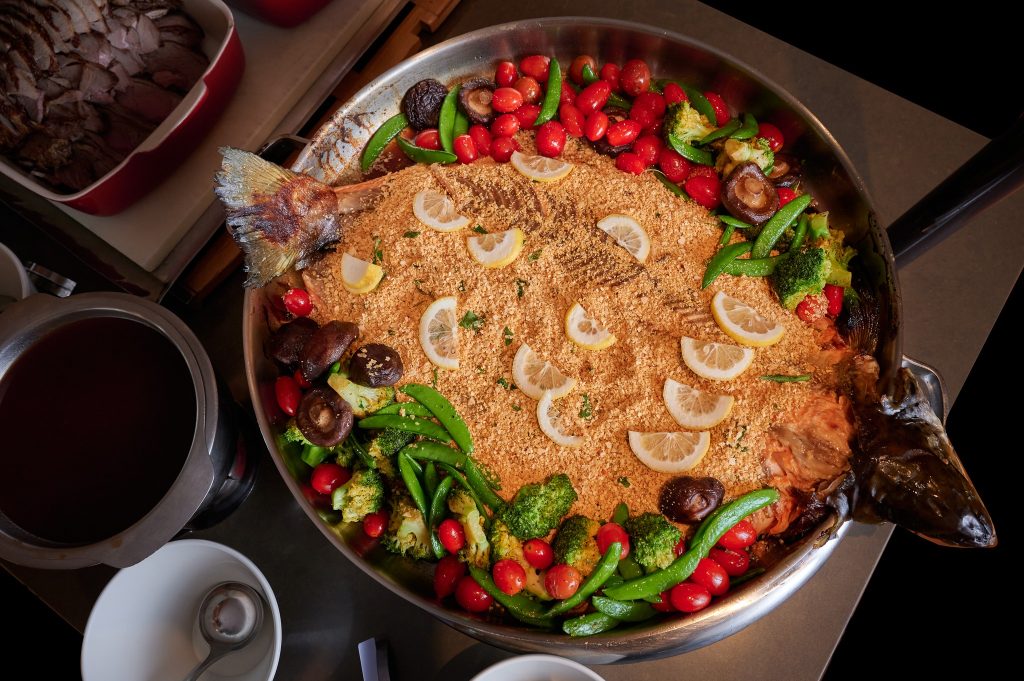 1FOR1 HALAL SEAFOOD BUFFET AT FAIRMONT SINGAPORE HAS CRABS, LOBSTERS