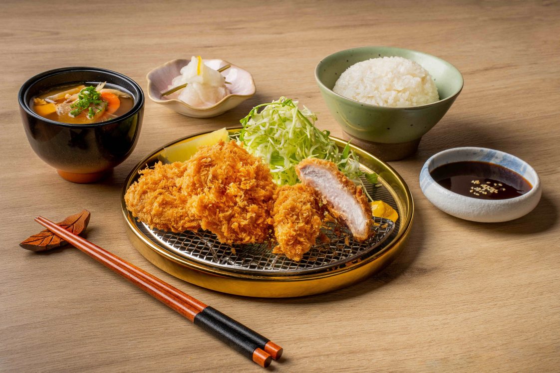 DIY HOT STONE GRILL GYUKATSU WITH FREE FLOW RICE & CABBAGE AT TONKOTSU ENBITON! Shout