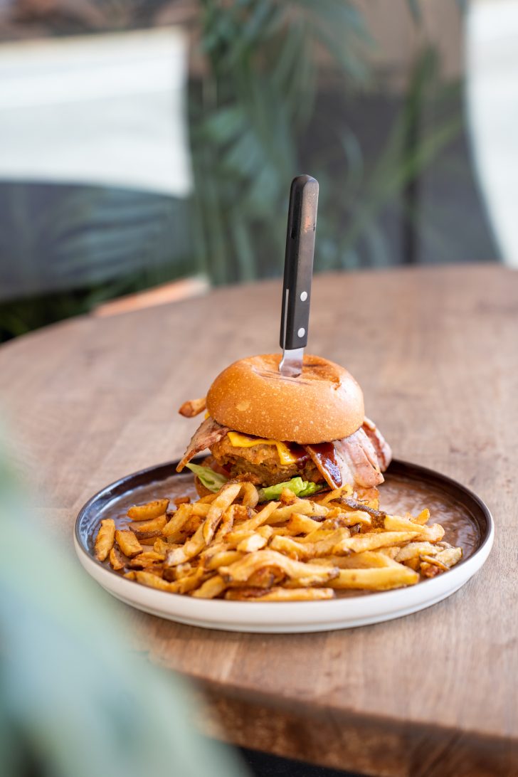 THIS FRENCH STEAKHOUSE HAS DIY BURGER FRITES WITH UNLIMITED HOMEMADE