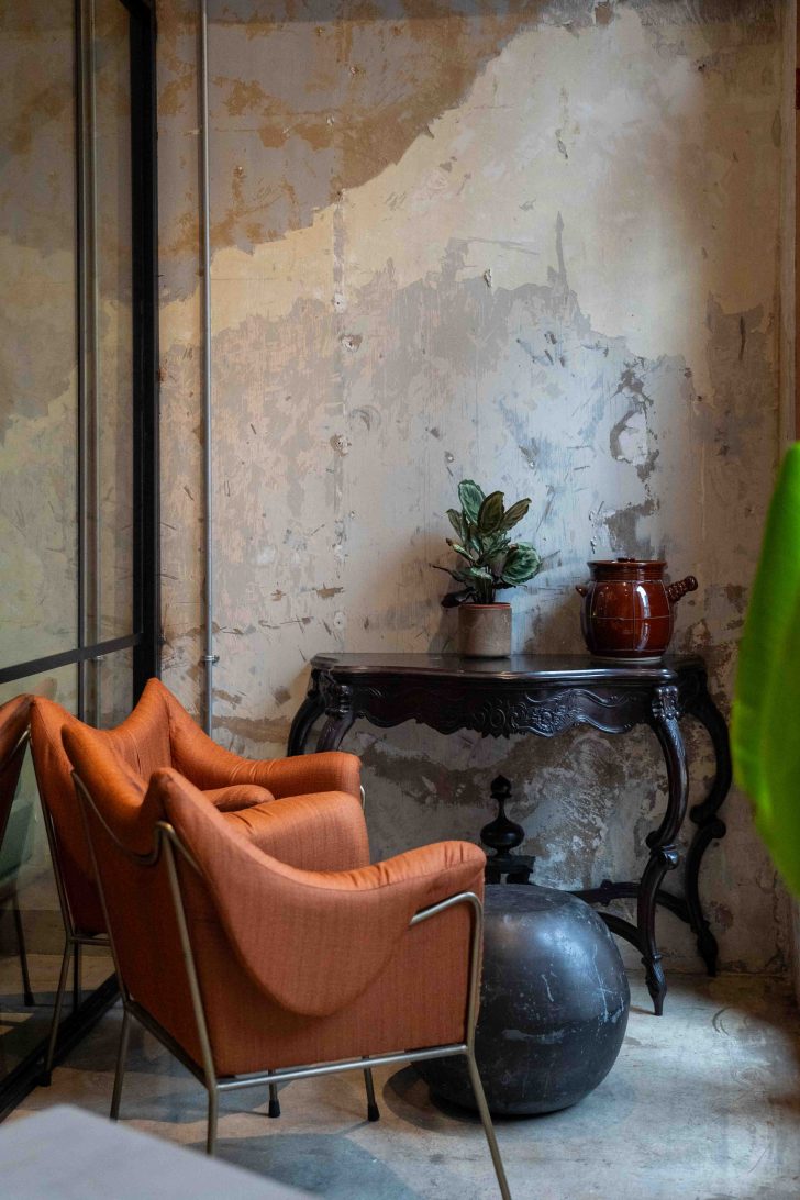 TEMPT: RUSTIC INDUSTRIAL-STYLE GASTROBAR THAT SERVES PREMIUM EXOTIC ...