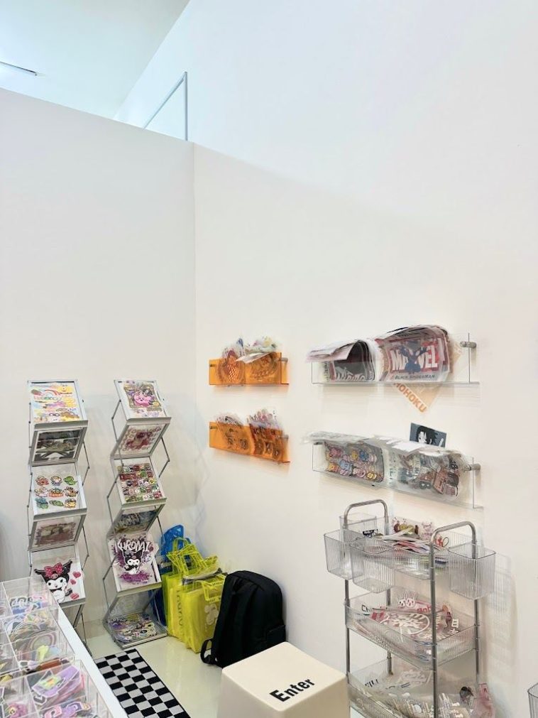 DESIGN & PRINT YOUR OWN TSHIRT WITH CUSTOM STICKERS AT THIS STUDIO IN