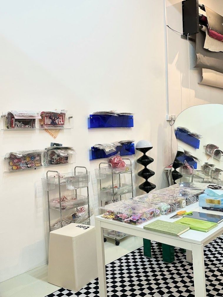 DESIGN & PRINT YOUR OWN TSHIRT WITH CUSTOM STICKERS AT THIS STUDIO IN