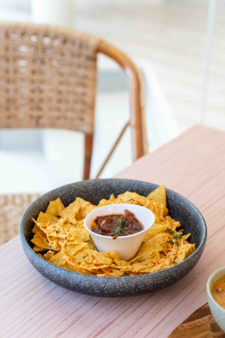 FIRSTEVER HALAL BBQ RIB SPECIALTY RESTAURANT BAR WITH BUILDYOUR OWN