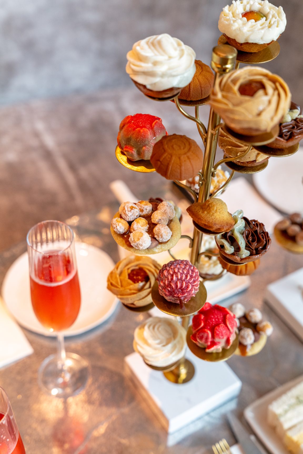 LUXE HIGH TEA SET AT CÉDRIC GROLET SINGAPORE COMES IN A GOLDEN “TREE ...