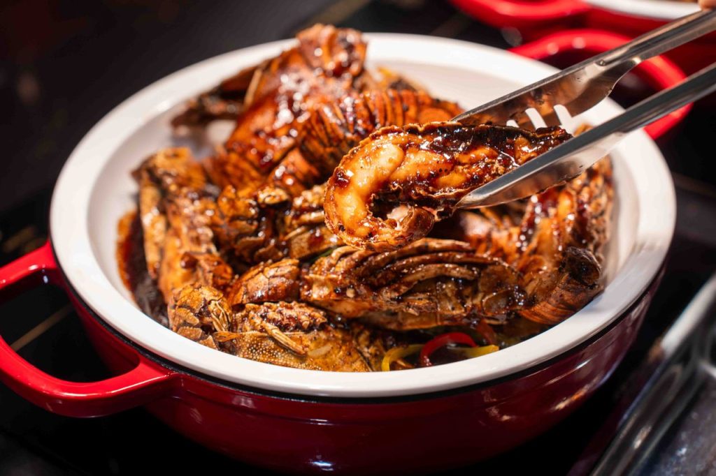 CHARA BRASSERIE: NEW SEAFOOD BUFFET AT MERCURE ICON SINGAPORE CITY ...